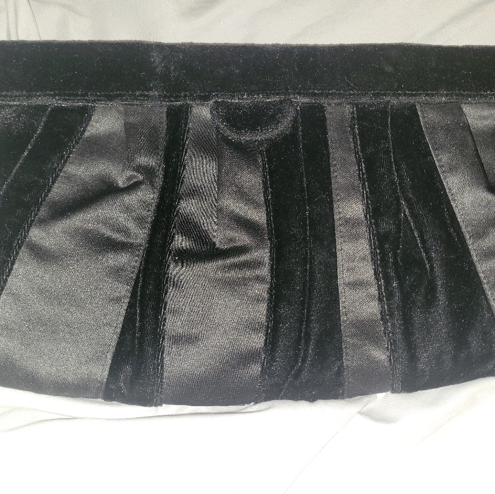 Black velvet betmar new york clutch